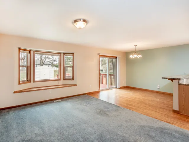$360,000 | 1318 Summit Avenue, St. Paul Park, MN 55071