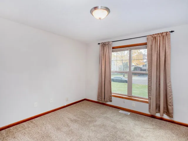 $360,000 | 1318 Summit Avenue, St. Paul Park, MN 55071