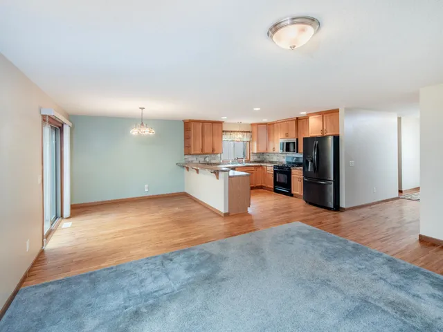 $360,000 | 1318 Summit Avenue, St. Paul Park, MN 55071