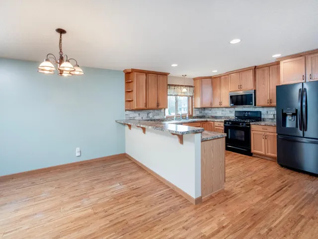 $360,000 | 1318 Summit Avenue, St. Paul Park, MN 55071