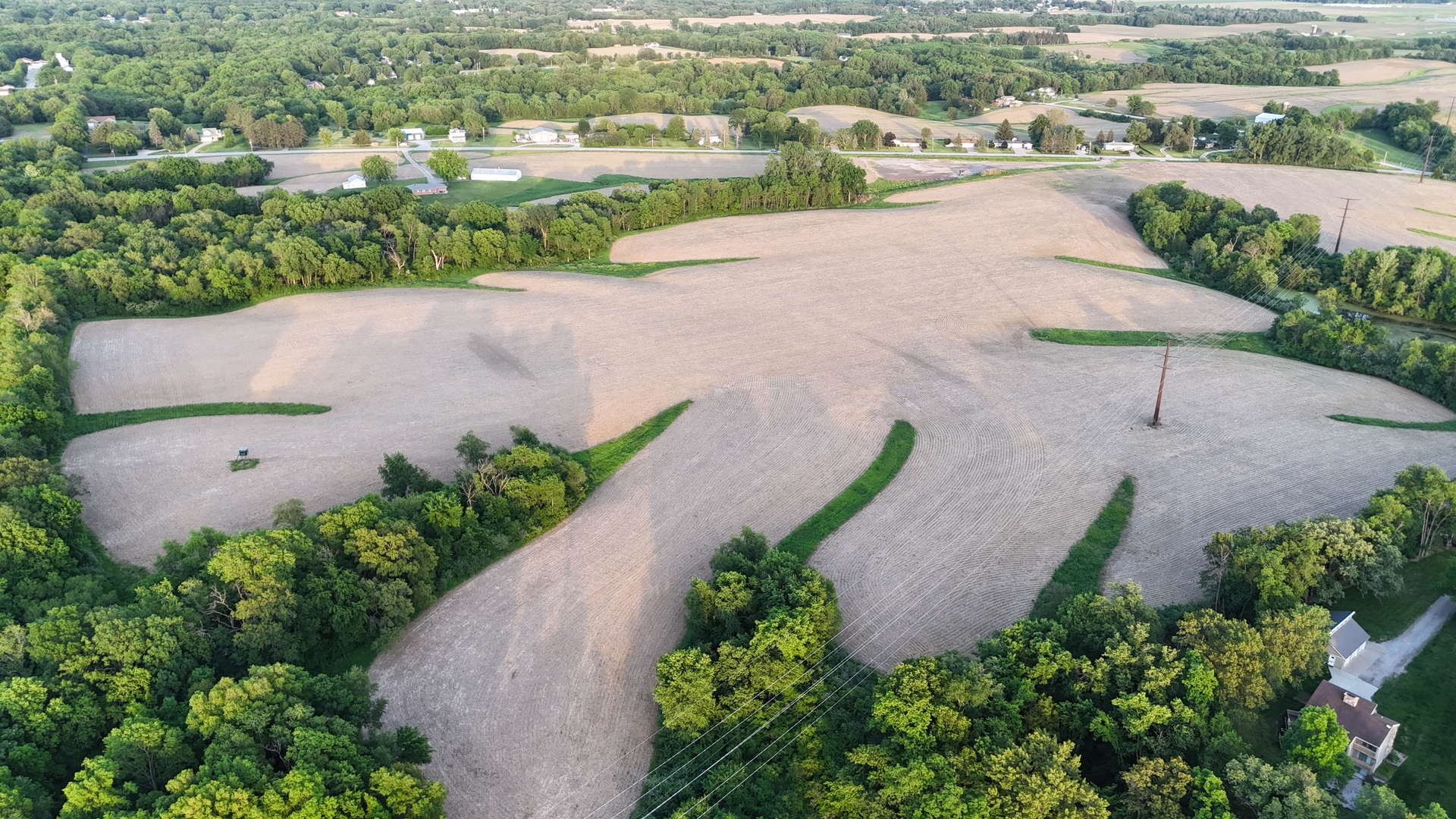 0 Ridgewood Road Milan, IL 61264 - Photo 22 of 43 an aerial view of a house with a yard and plants