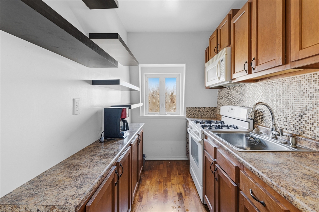 658 Third Street Fall River, MA 02721 - Photo 13 of 18