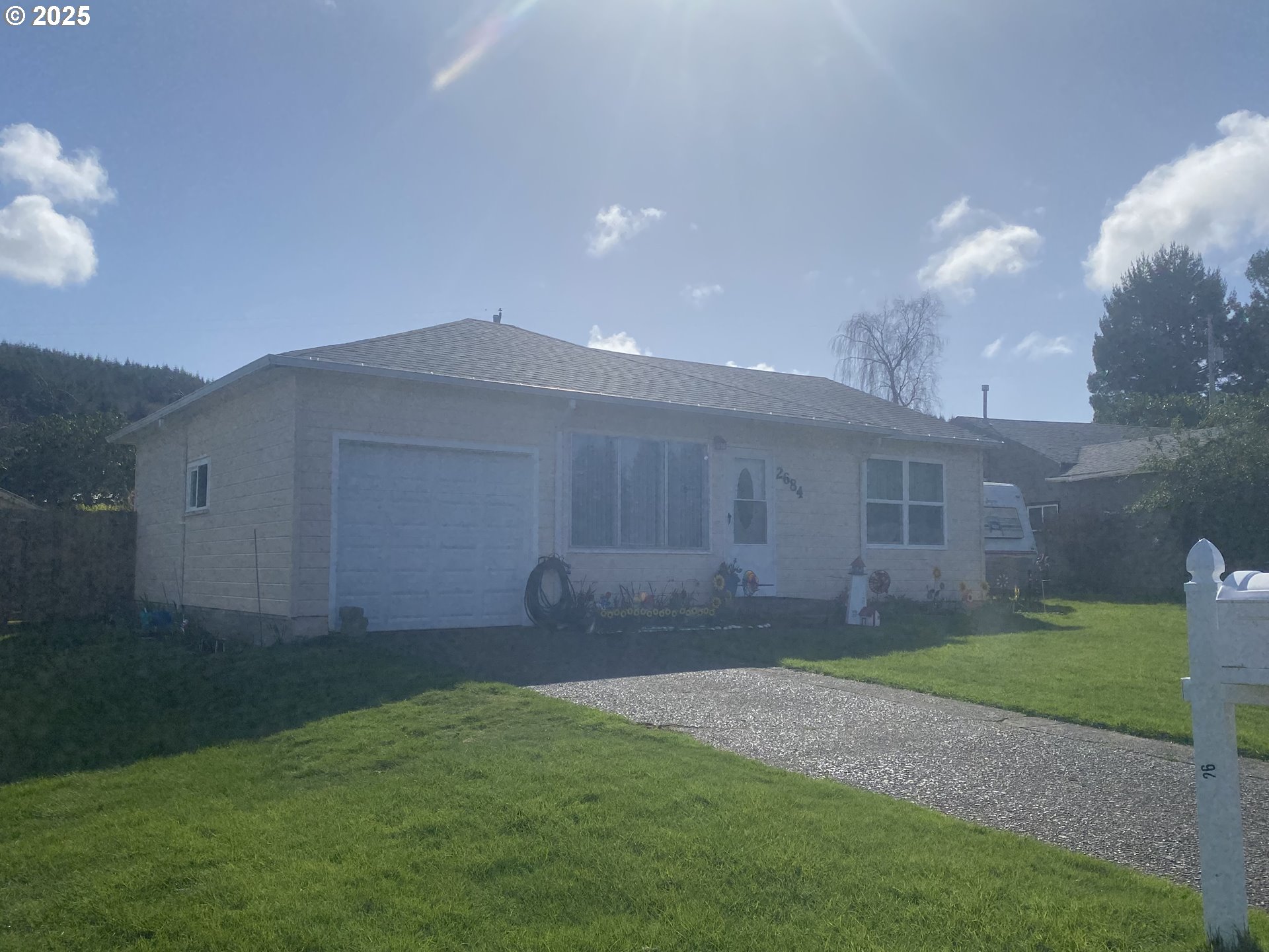 2684 Highlands Drive Reedsport, OR 97467 - Photo 4 of 27 Gallery Image 4