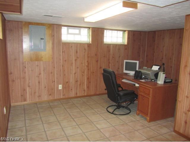 7014 Snow Road Parma, OH 44129 - Photo 19 of 25
