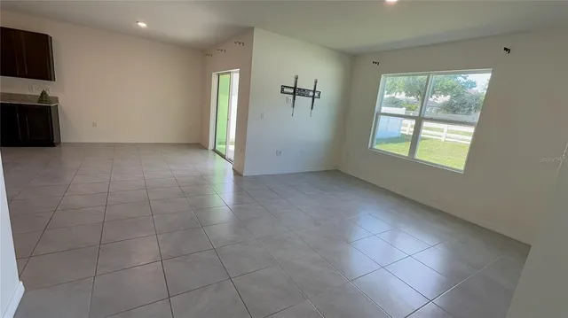 $2,150 | 611 Autumn Stream Drive, Auburndale, FL 33823