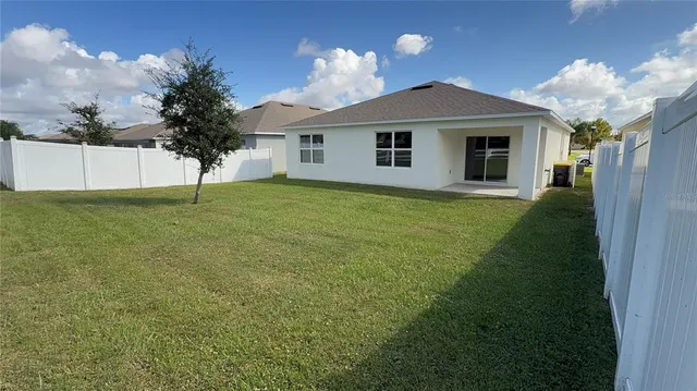 $2,150 | 611 Autumn Stream Drive, Auburndale, FL 33823