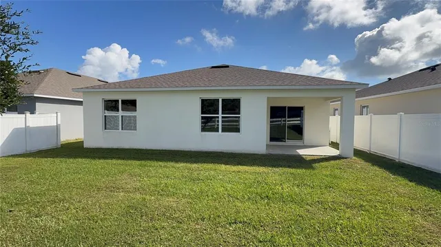 $2,150 | 611 Autumn Stream Drive, Auburndale, FL 33823