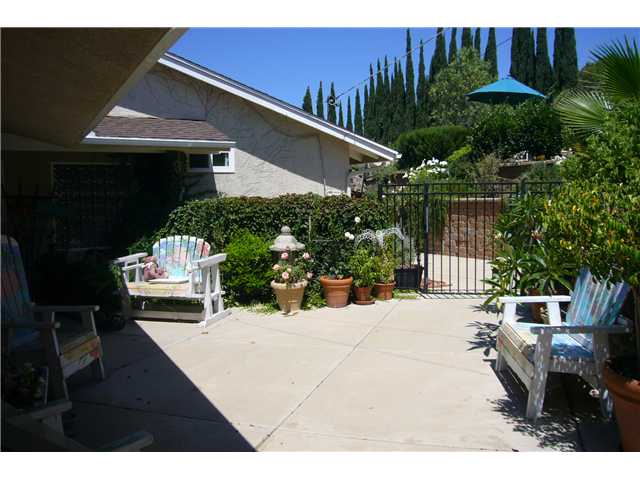 2146 Gum Tree Lane Fallbrook, CA 92028 - Photo 20 of 23 Side patio.