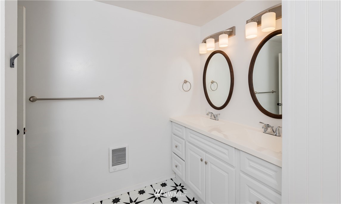 9504 Harvey Road Blaine, WA 98230 - Photo 18 of 26 Gallery Image 18