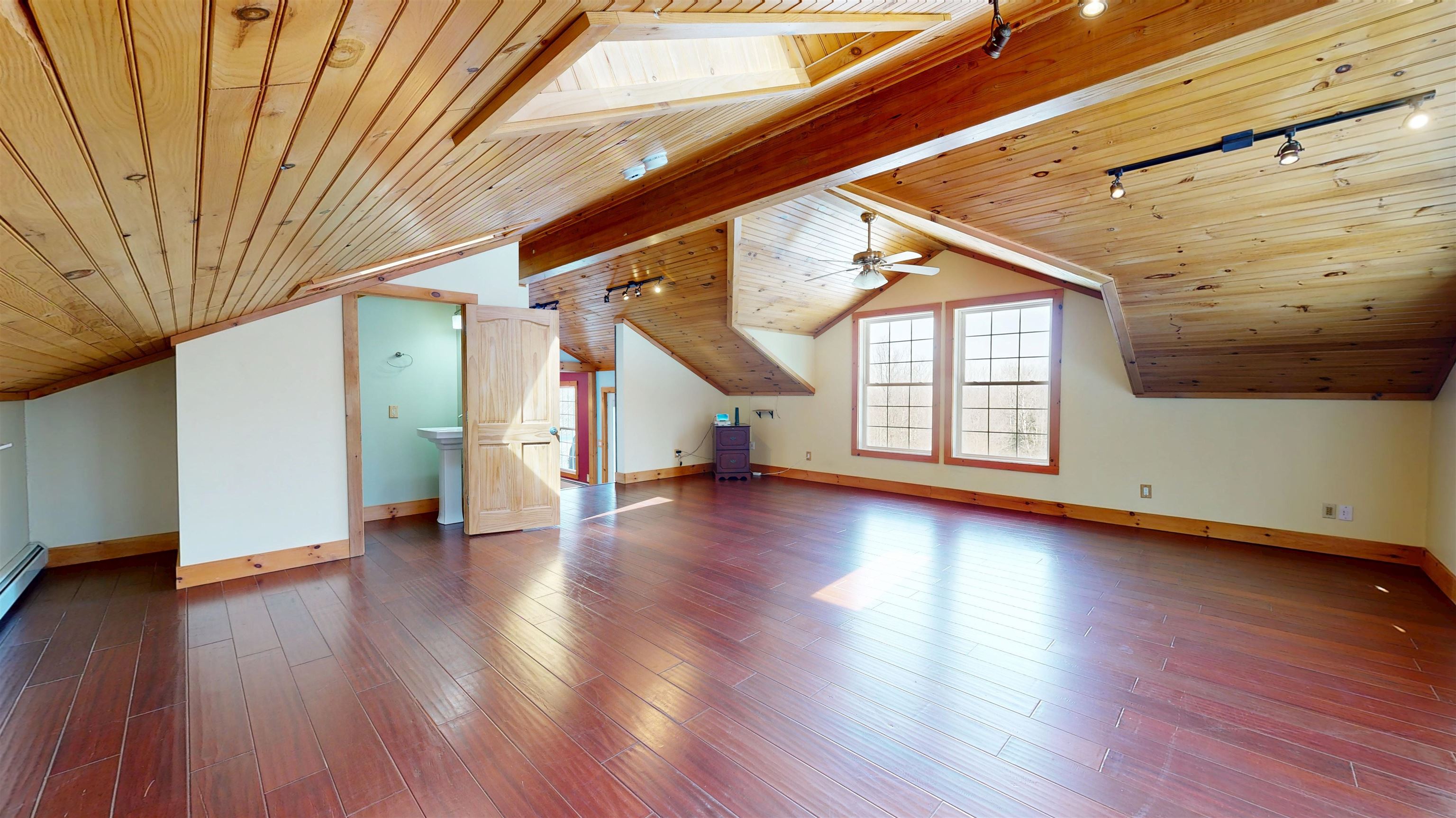 260 Weaver Road Huntington, VT 05462 - Photo 4 of 29