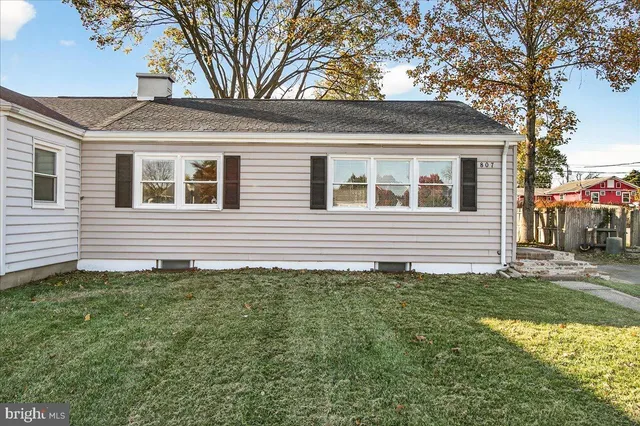 $2,800 | 807 Montclaire Avenue, Frederick, MD 21701