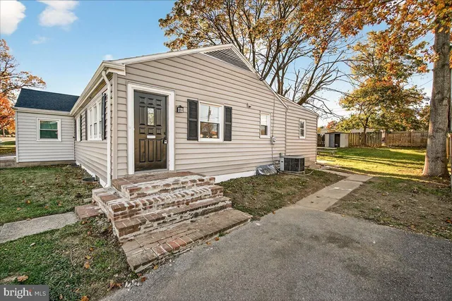 $2,800 | 807 Montclaire Avenue, Frederick, MD 21701