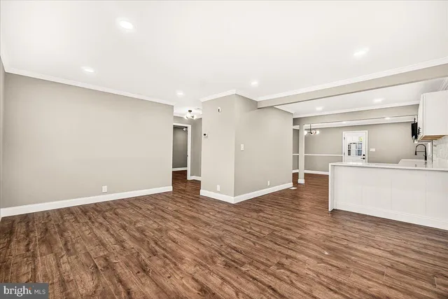 $2,800 | 807 Montclaire Avenue, Frederick, MD 21701