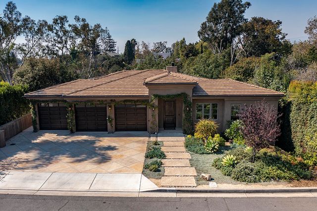 $2,925,000 | 3834 La Cumbre Hills Lane, Santa Barbara, CA 93110