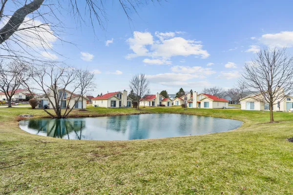 $370,000 | 1755 Cottage Drive, Unit 716, Geneva, WI 53147