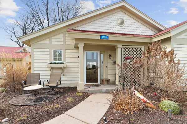 $370,000 | 1755 Cottage Drive, Unit 716, Geneva, WI 53147