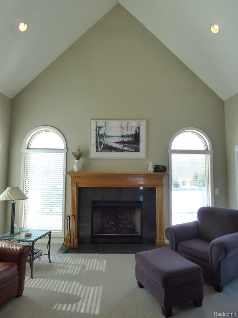6845 Earhart Road South Lyon, MI 48178 - Photo 7 of 56 P1020595.jpg