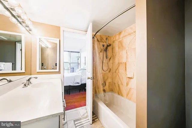 $470,000 | 601 Pennsylvania Avenue Northwest, Unit 1110, Washington, DC 20004