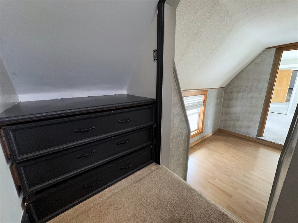 32 Heroult Road Worcester, MA 01606 - Photo 14 of 23 Gallery Image 14