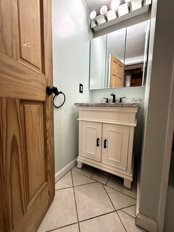 32 Heroult Road Worcester, MA 01606 - Photo 8 of 23 Gallery Image 8