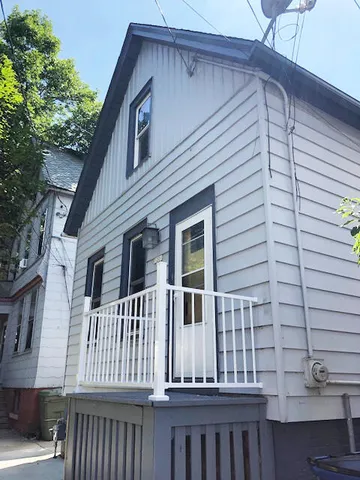 $215,000 | 1201 East Kane Place, Milwaukee, WI 53202