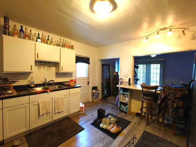 $215,000 | 1201 East Kane Place, Milwaukee, WI 53202