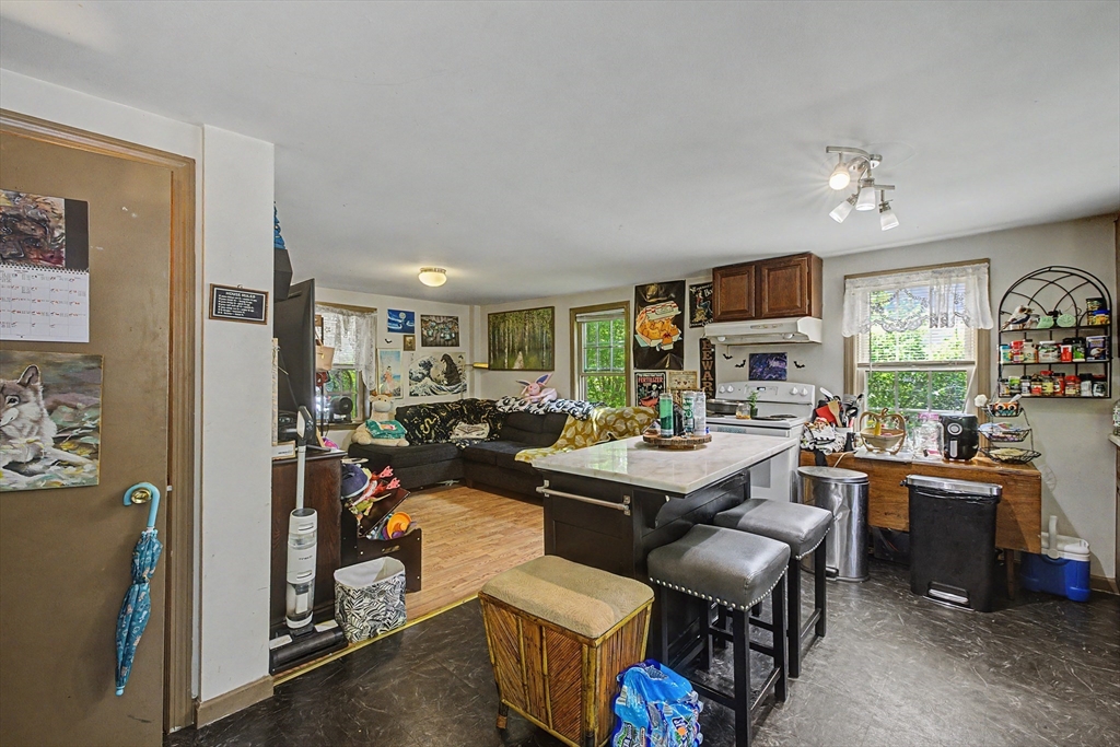 166 Summer Street Amherst, MA 01002 - Photo 4 of 23