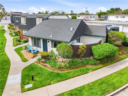 $827,000 | 20230 Peach Lane, Huntington Beach, CA 92646