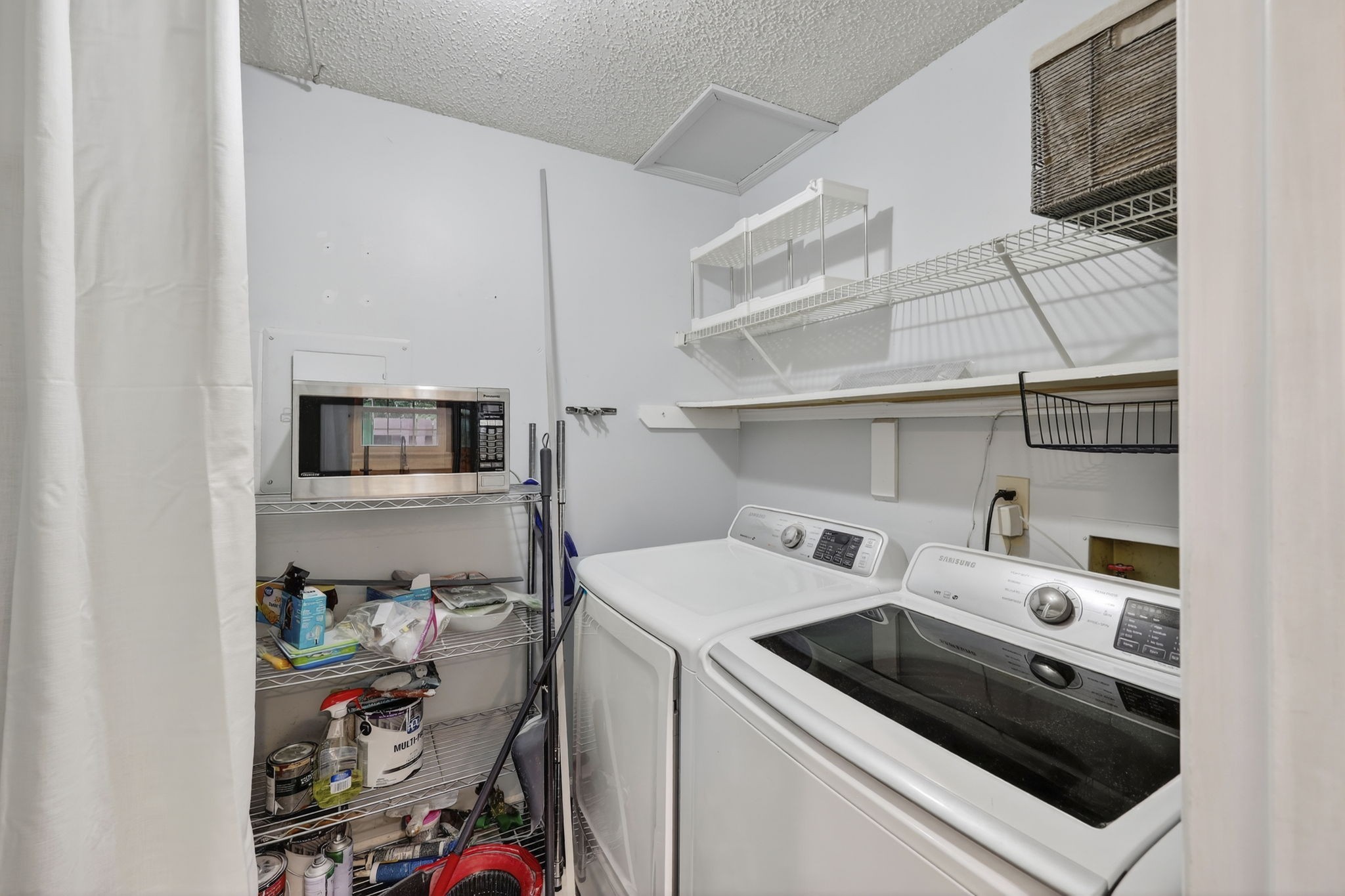 367 Huntington Ridge Drive Nashville, TN 37211 - Photo 11 of 28 a utility room with dryer and washer