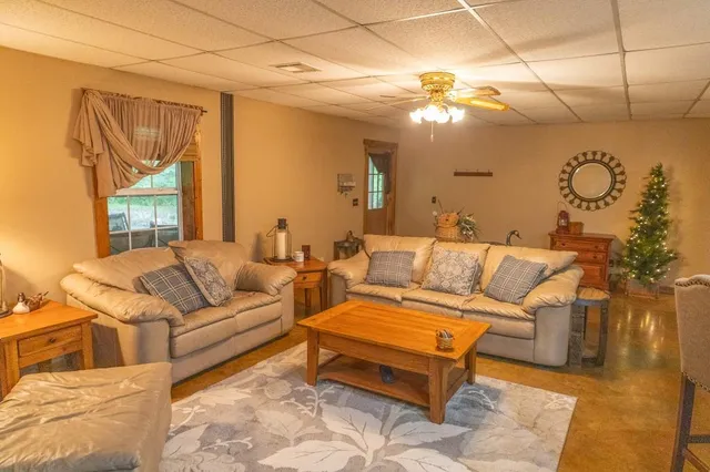 $750,000 | 3014 West 4th Street, Pittsburg, KS 66762