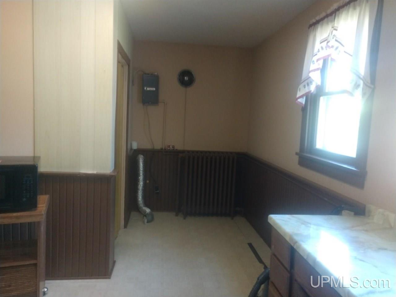 308 Selden Road Iron River, MI 49935 - Photo 13 of 30