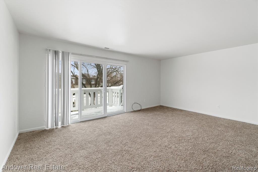 330 South Drake Road, Unit M08 Kalamazoo, MI 49009 - Photo 37 of 64
