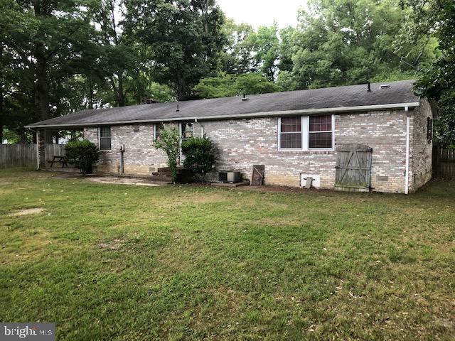 5259 Gordon Drive King George, VA 22485 - Photo 4 of 22 Exterior Back