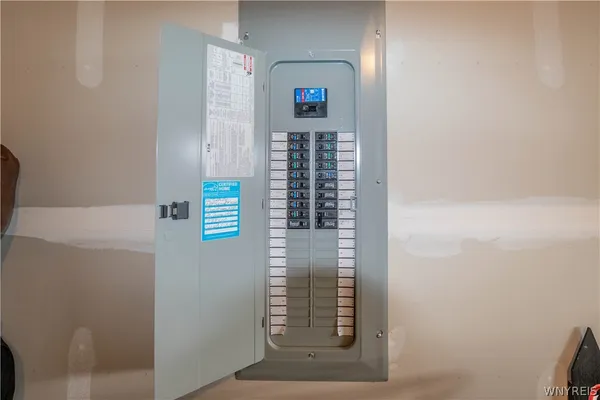 $273,900 | 126 South Drive, West Seneca, NY 14218