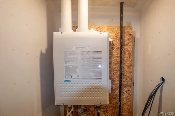 $273,900 | 126 South Drive, West Seneca, NY 14218