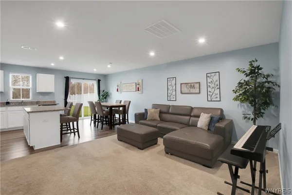 $273,900 | 126 South Drive, West Seneca, NY 14218