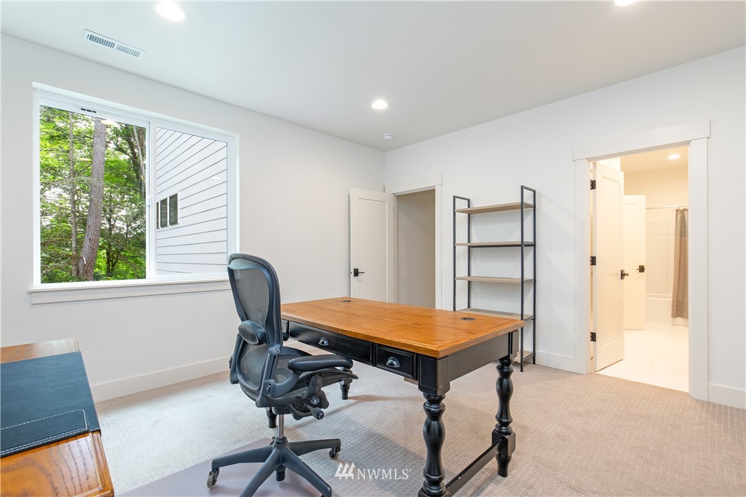 17530 190th Avenue Southeast Renton, WA 98058 - Photo 23 of 33 Gallery Image 23