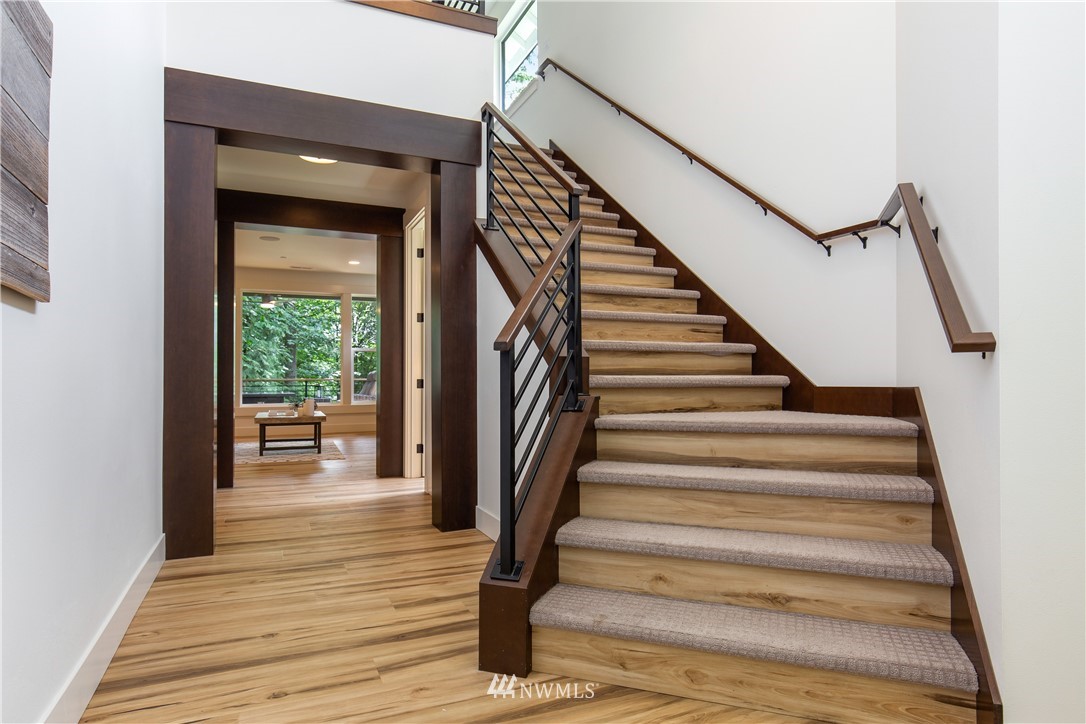 17530 190th Avenue Southeast Renton, WA 98058 - Photo 4 of 33 Gallery Image 4