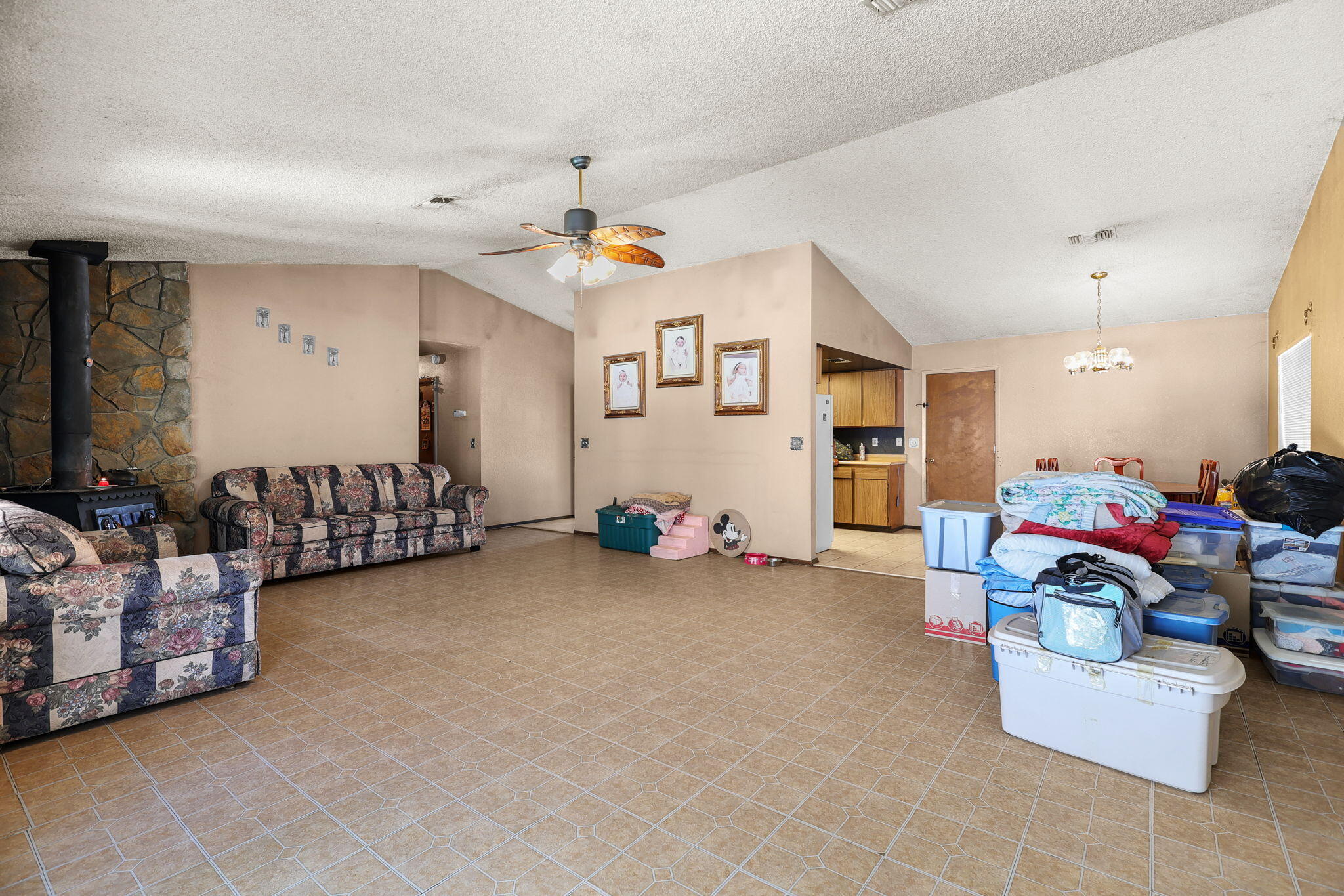 2760 Oriole Drive Red Bluff, CA 96080 - Photo 6 of 25 a view of a livingroom with furniture and toys