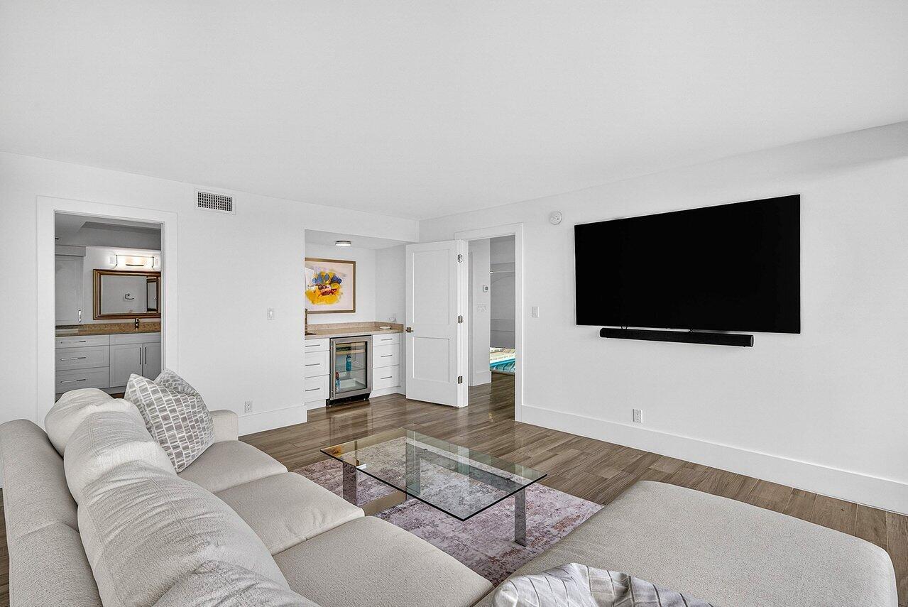 900 Northeast Spanish River Boulevard, Unit 7E Boca Raton, FL 33431 - Photo 34 of 71 PRIMARY SUITE