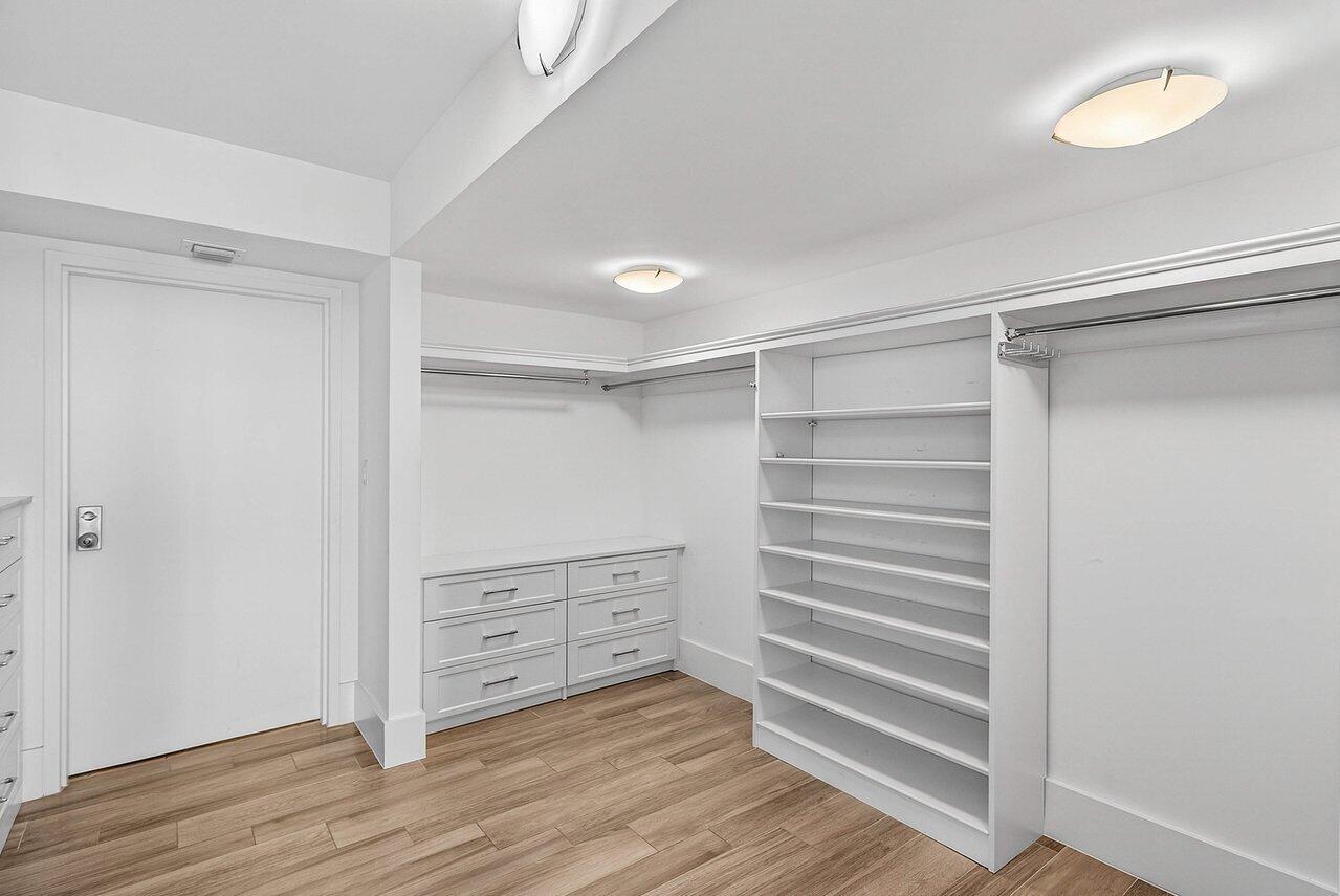 900 Northeast Spanish River Boulevard, Unit 7E Boca Raton, FL 33431 - Photo 39 of 71 PRIMARY CLOSET