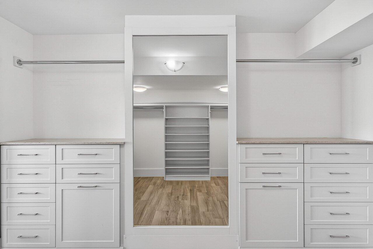 900 Northeast Spanish River Boulevard, Unit 7E Boca Raton, FL 33431 - Photo 41 of 71 PRIMARY CLOSET