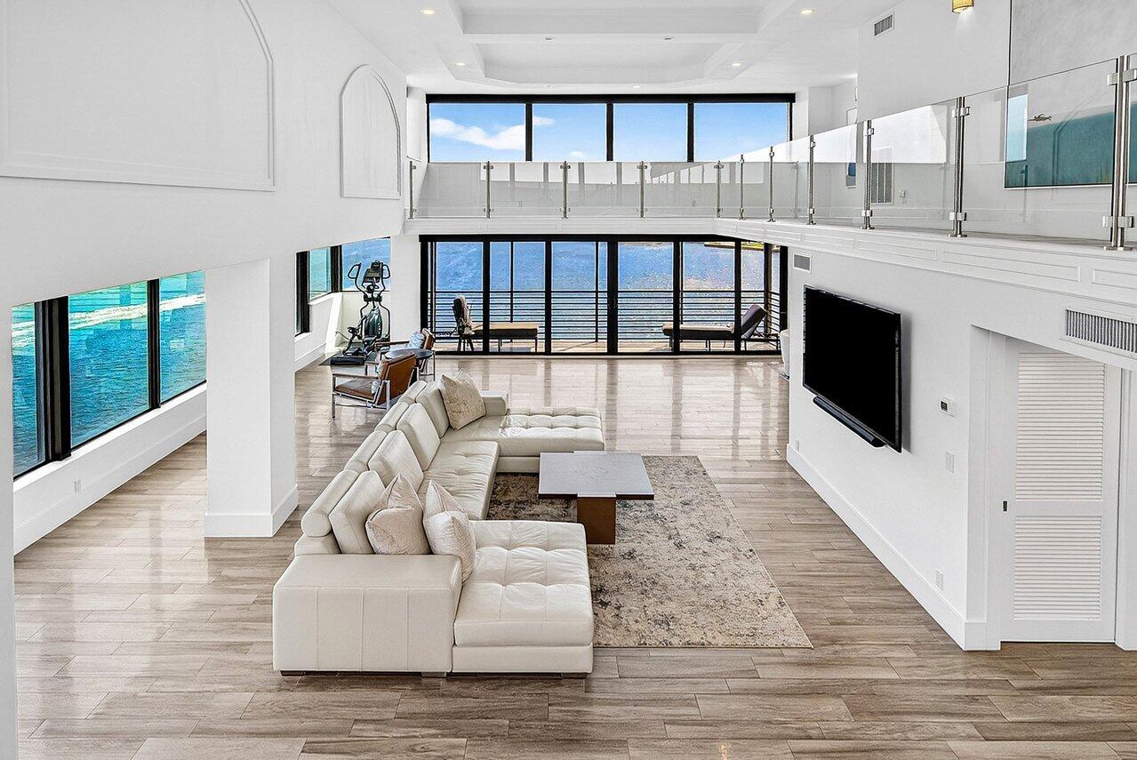 900 Northeast Spanish River Boulevard, Unit 7E Boca Raton, FL 33431 - Photo 8 of 71 WALLS OF GLASS!