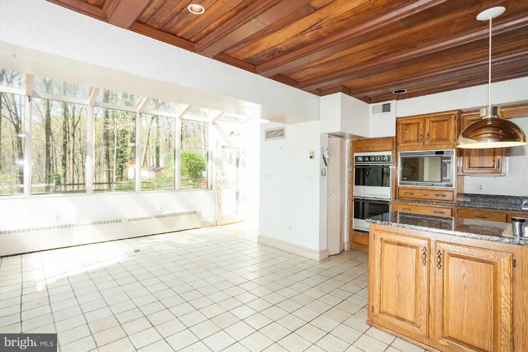 2001 Wiltonwood Road Stevenson, MD 21153 - Photo 11 of 21 Kitchen