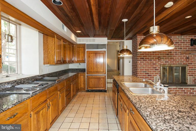 2001 Wiltonwood Road Stevenson, MD 21153 - Photo 8 of 21 Kitchen