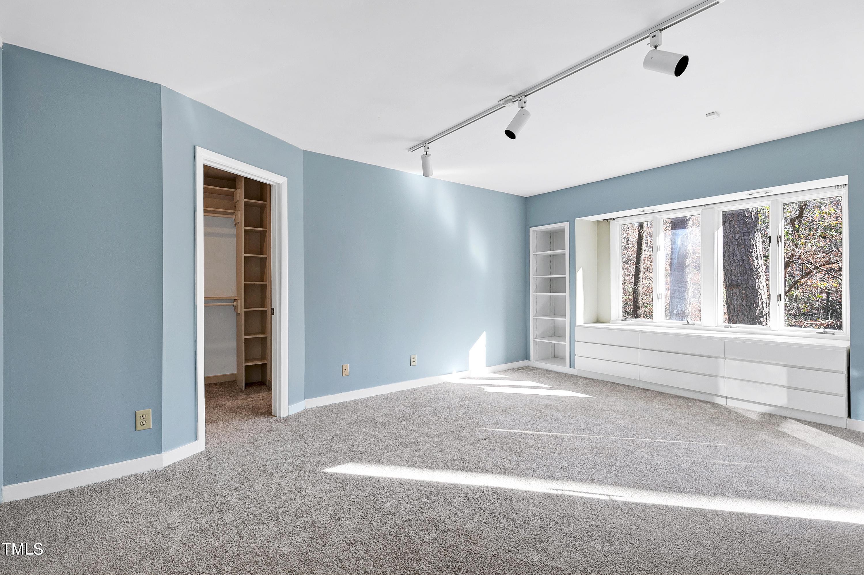 501 Spring Valley Drive Raleigh, NC 27609 - Photo 53 of 91 Scene-64