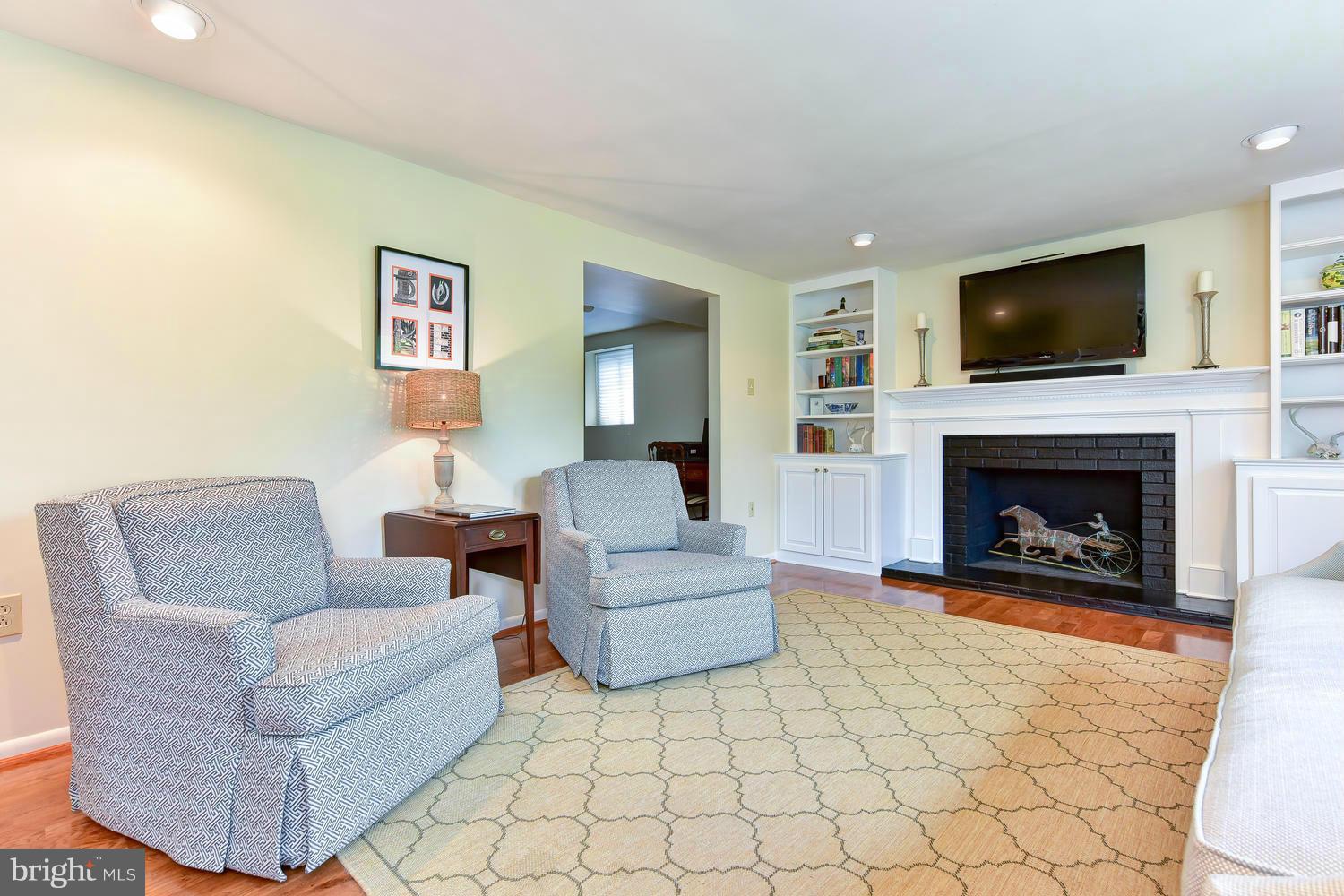 2312 Windsor Road Alexandria, VA 22307 - Photo 4 of 20 Family Room