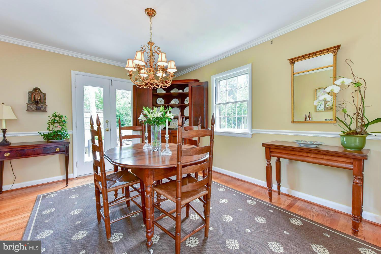 2312 Windsor Road Alexandria, VA 22307 - Photo 9 of 20 Dining Room