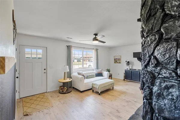 $205,000 | 401 North Edgewood Drive, Coffeyville, KS 67337