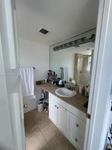 $1,975 | 10000 Bay Harbor Terrace, Unit 204A, Bay Harbor Islands, FL 33154